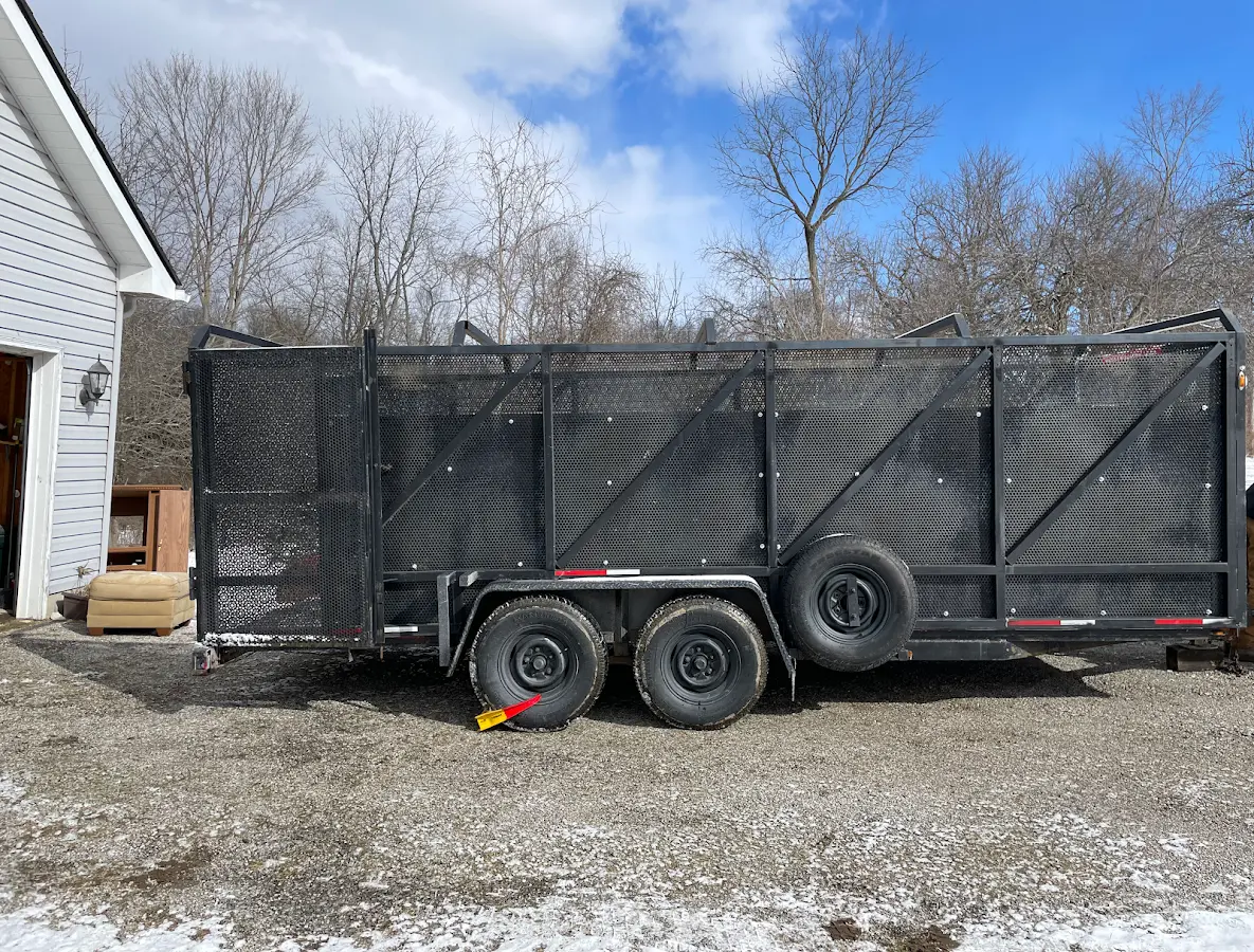 2 Yard Dumpster Rental in Auburndale, FL